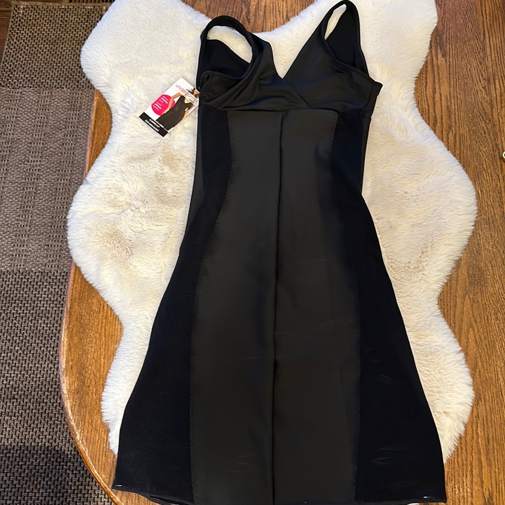Nwt. Secret full slip